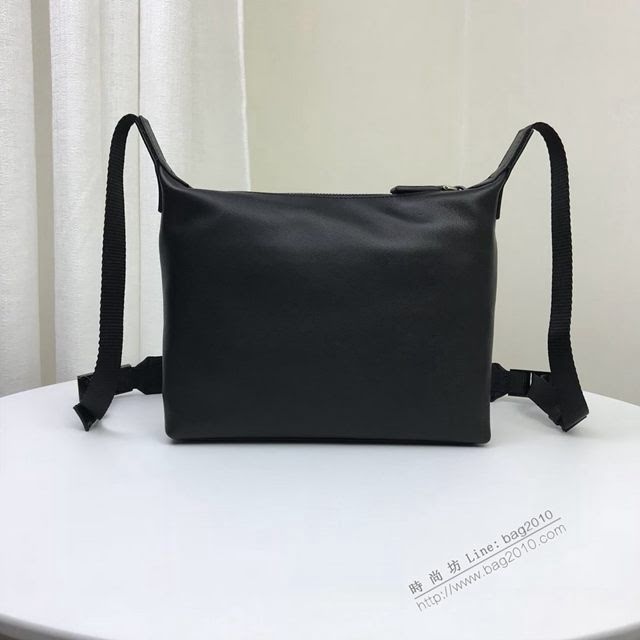 prada男包 普拉達專櫃2020爆款 2VH078 prada小牛皮單肩斜挎男包 黑+藍  pyd2034